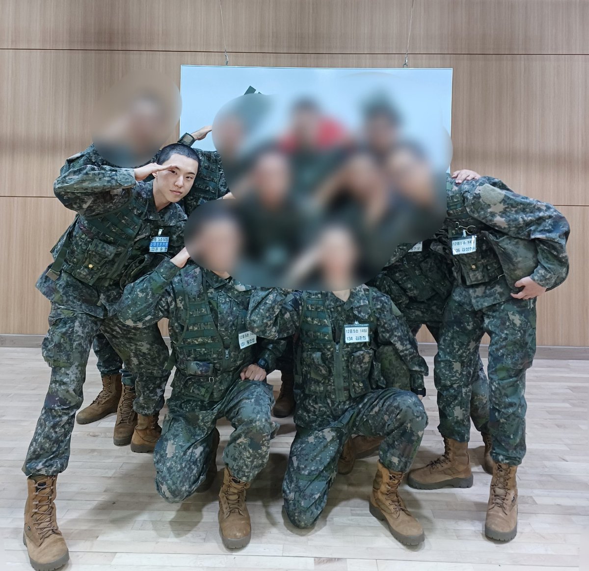 KWON SOONYOUNG 😭😭😭😭😭😭😭
I MISS YOU HOSHI 🥹