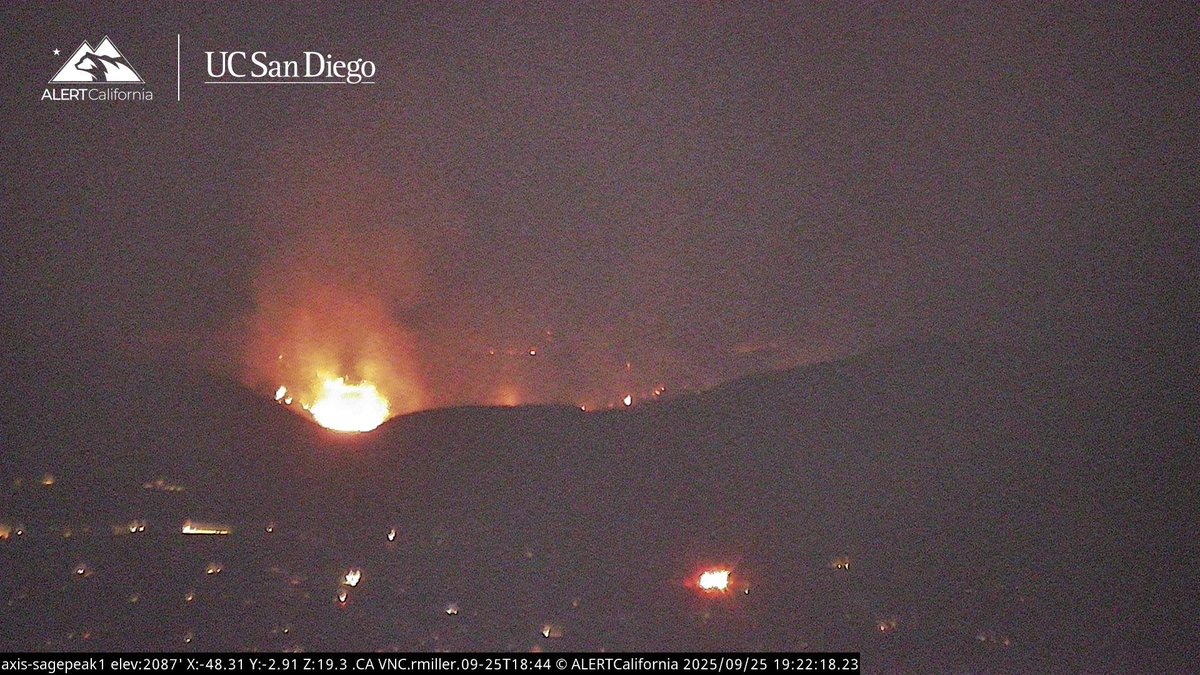 InfernoWatch24's tweet image. UPDATE (#LostFire): Activity on the heel of the fire is increasing.