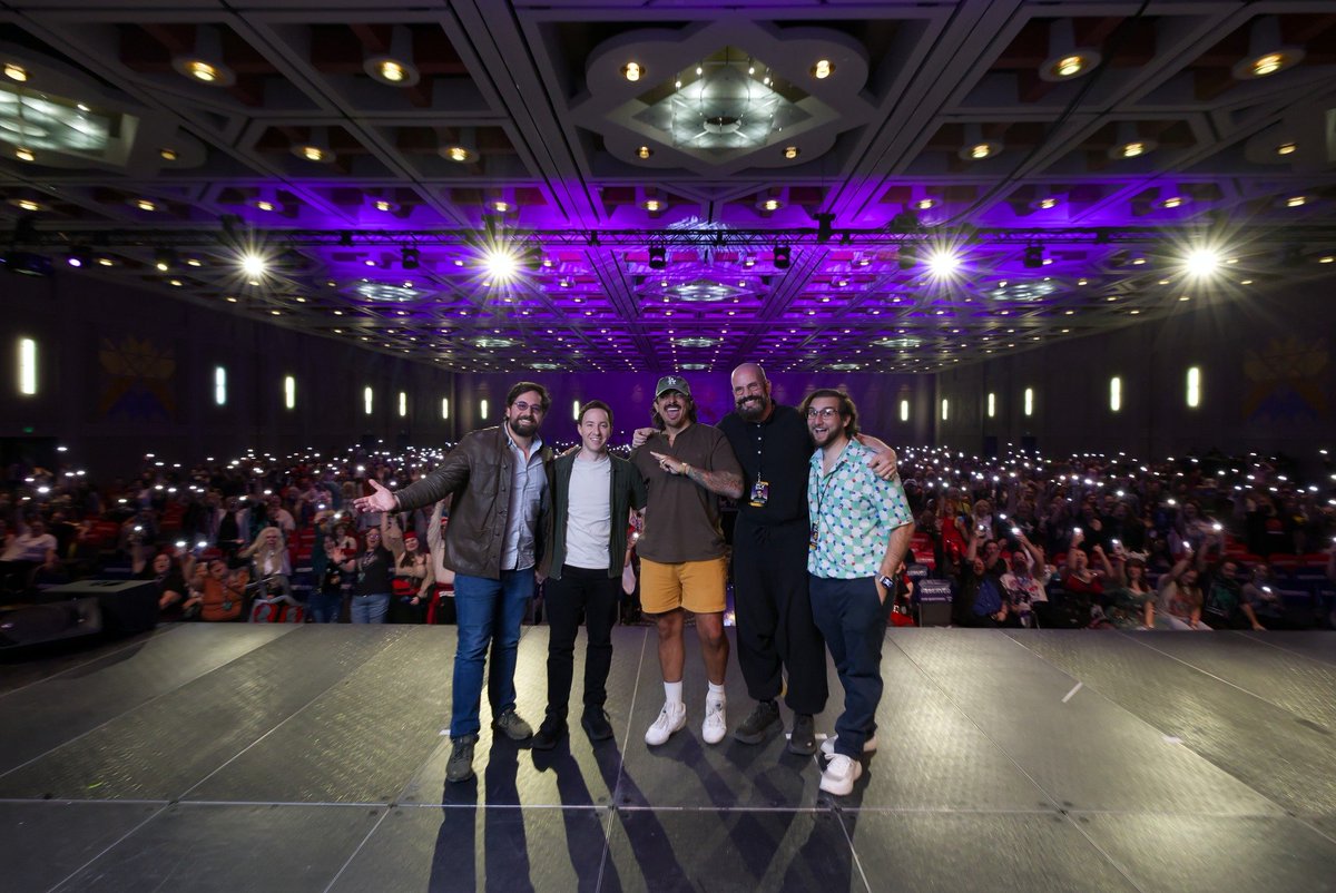 fanxsaltlake's tweet photo. 😍 Today's #DateEverything! panel was just totally crazy and we loved it so much. #FanX https://t.co/k3Er6AifxO