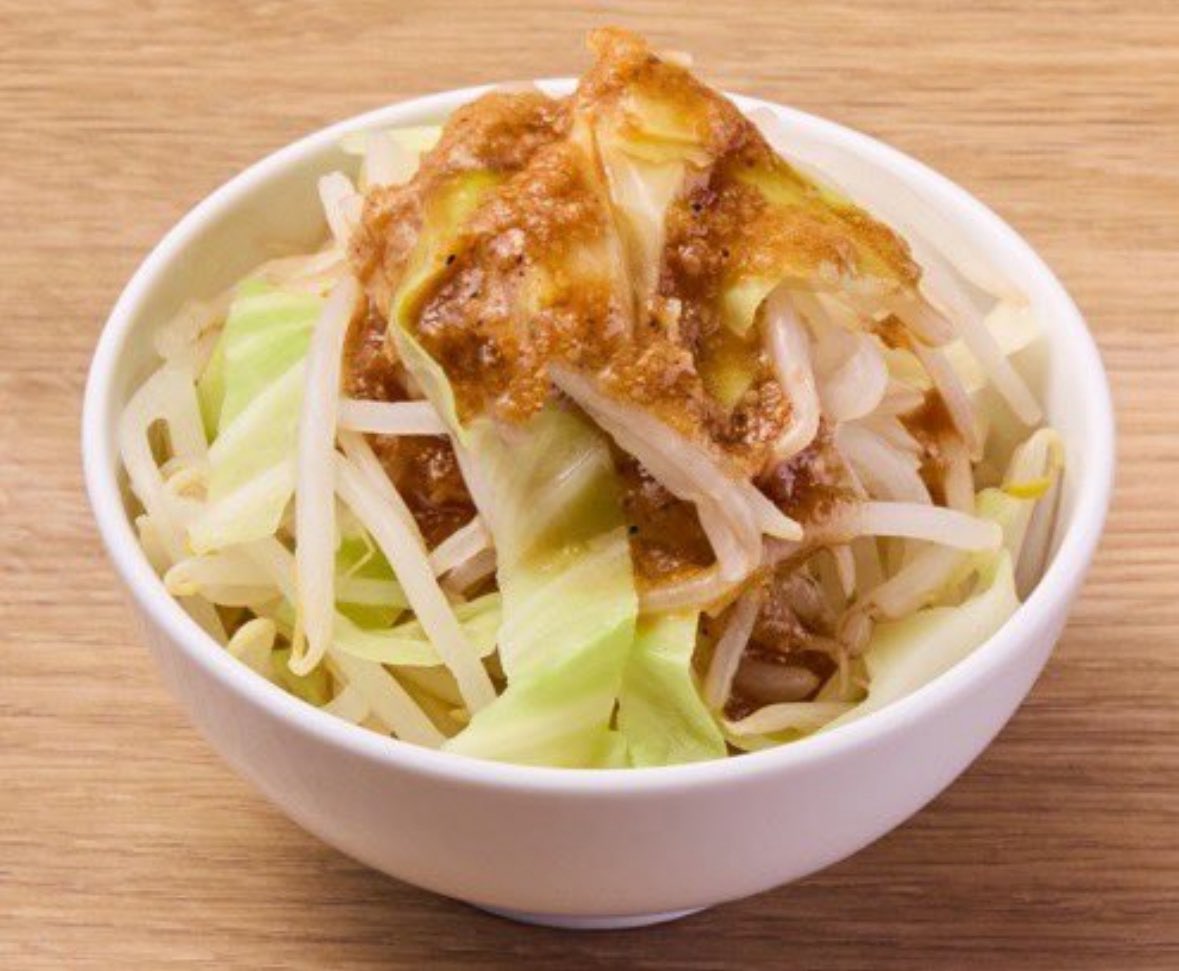 🌞冷しまぜそばに➕ヤサイ（冷）で
🥦ダブル冷しまぜそば‼️🥬

今年は第3弾まで冷しまぜそばを展開しましたが…
👉 まもなく終了です⚡️

暑い今日にピッタリ！
ぜひ最後にガッツリ体験してください🍜✨

#ジャンクガレッジ #冷しまぜそば #ダブル冷しまぜそば