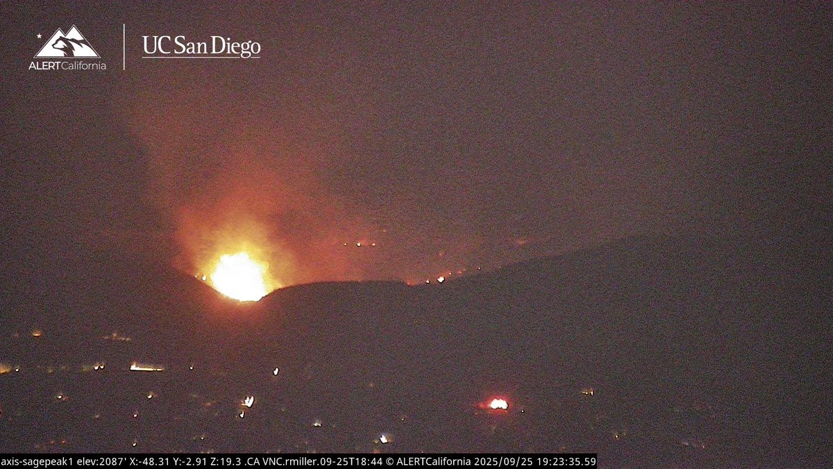 InfernoWatch24's tweet image. UPDATE (#LostFire): fairly large flames can be seen from Sage Peak cam 1.