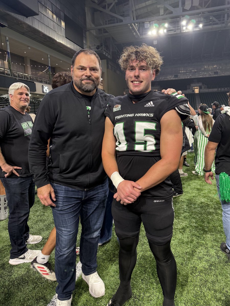 So proud of Carter! Super tough kid who worked his tail off to get back on the field this fall.  Awesome to see him on the field for Homecoming vs Valpo!

#UNDProud  #JYD  #LGH