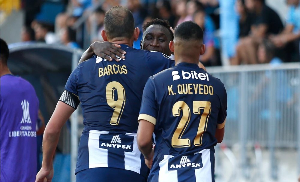 MrBlackBrown10's tweet photo. Partidos Inolvidables, Gracias Alianza por hacer el mejor año de mi vida se que no acabo de la mejor manera pero fue lo mejor me hiciste sentir feliz cada partido q clasificamos pero bueno hay veces q hay ciertas qcosas que terminan.
#AlianzaLima #CopaSudamericana https://t.co/5jACjvvRmi