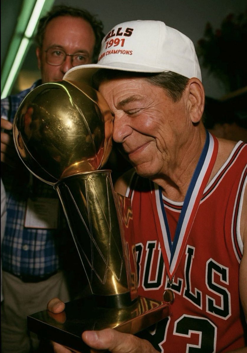 Myles🤙🏾 tweet media