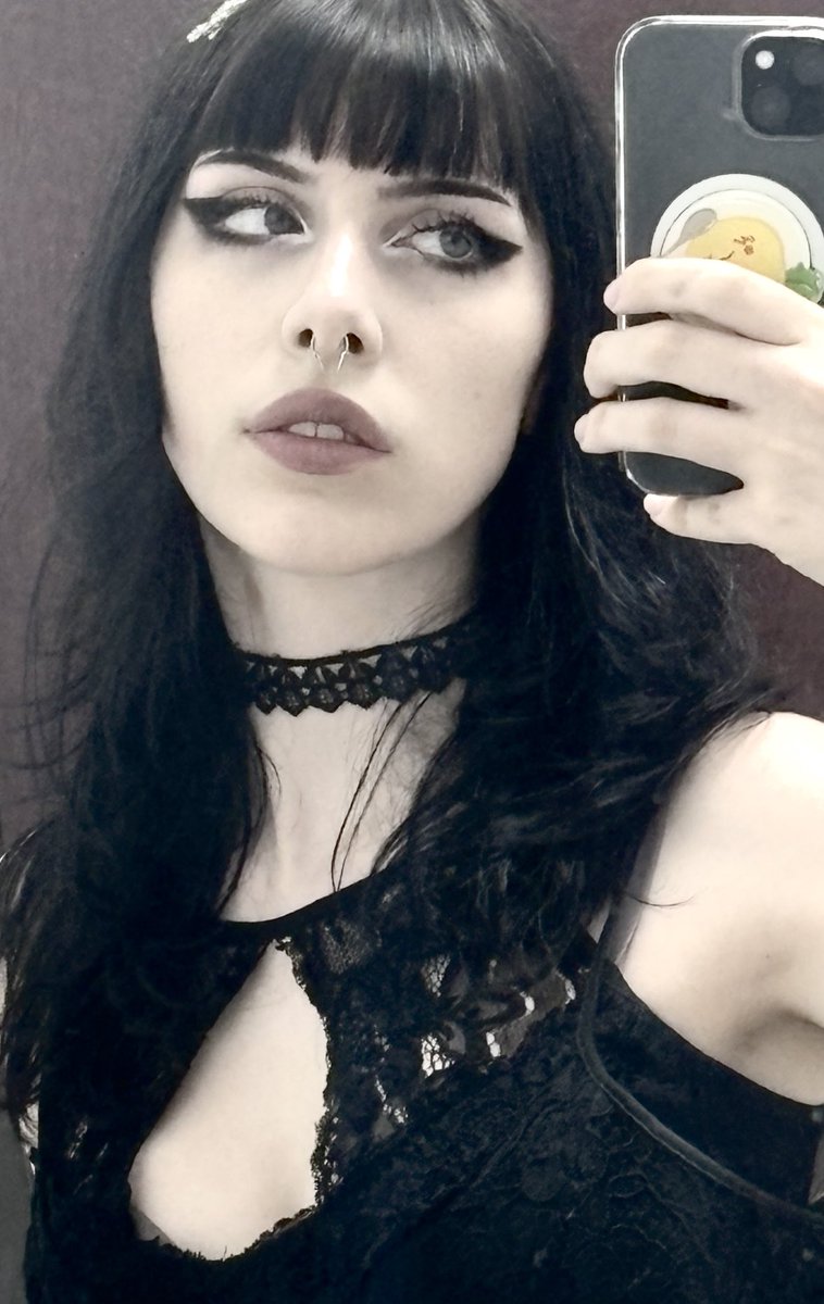 mothdevourer's tweet image. Lowk pretty today