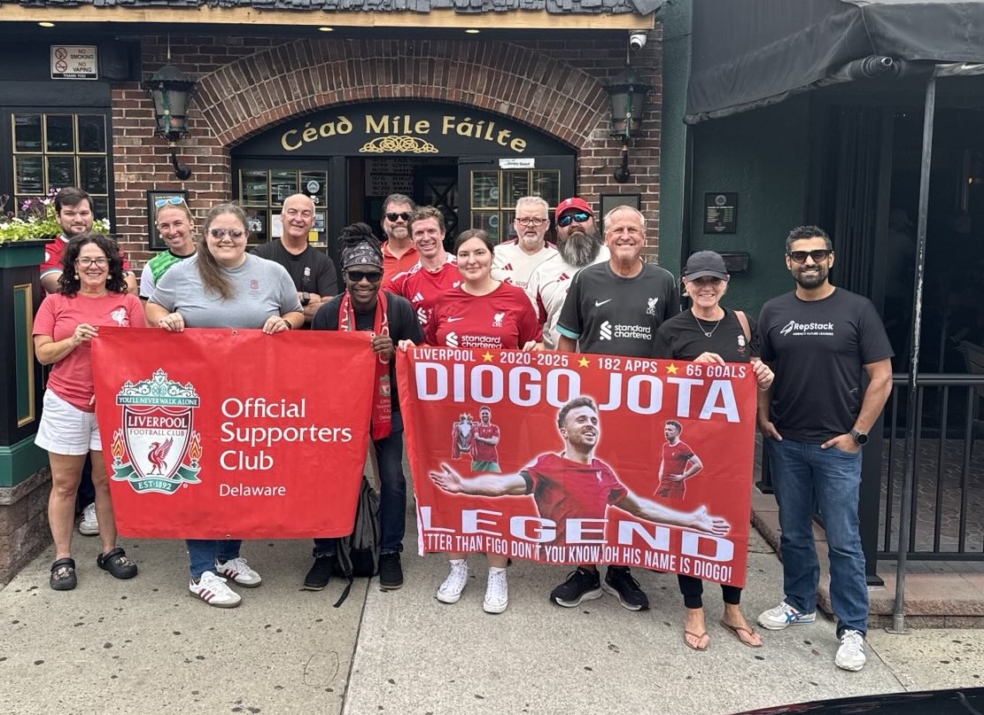 OLSCDelaware's tweet image. The Reds are flying—let’s keep it rolling, #FirstStateReds!

Thanks to everyone who showed up for the last 2 @LFC wins, esp. the PJ crew for the Merseyside Derby! 🧦🔥

We’re thru in the @Carabao_Cup 🏆 &amp;amp; back @CatherineRooneys Sat 9/27, 10 a.m. v Palace!

#YNWA #myplmorning