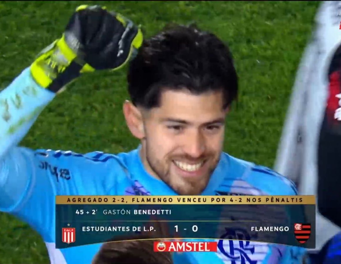Pesgrau's tweet photo. O Rossi ta perdoado nação?

Ele é muito DECISIVO em disputa de pênaltis!🧤🔥 https://t.co/lVfetyYL4e