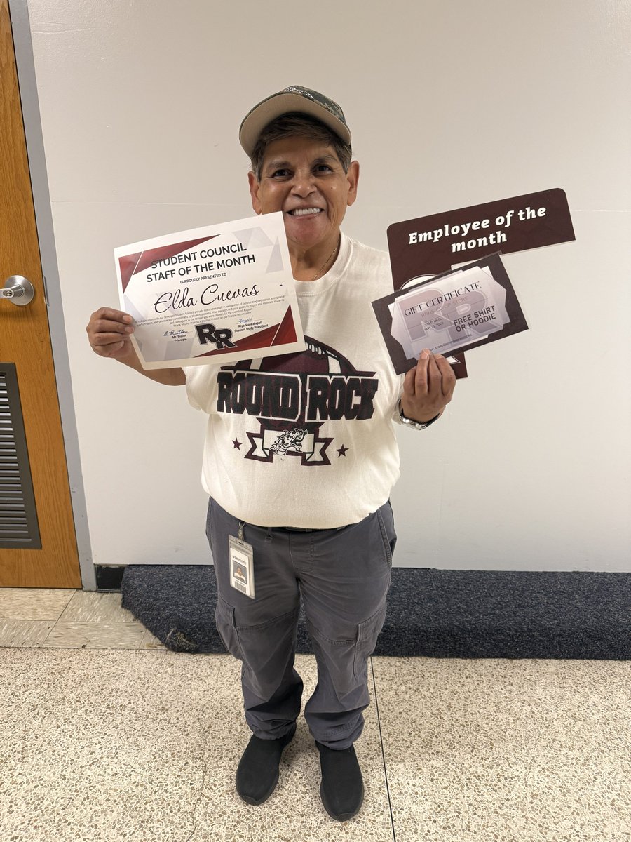 rr_stuco's tweet photo. Here are our first staff awards of the year! Teacher of the Month for August was AP Human Geography teacher Jason Hernandez &amp; Staff of the Month was Elda Cuevas! Keep an eye out for our September Teacher &amp; Staff of the Month announcement coming next week! #DragonNation @gbutler74 https://t.co/VIyLYsCU72