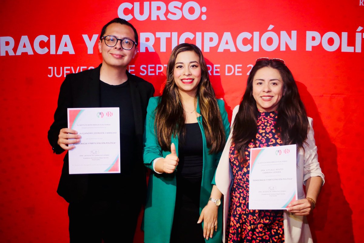 IRHEstadoPuebla's tweet photo. La Dra. @JacquiiCam realizó el Curso “Democracia y Participación Política” Gracias presidente @JuanJos5286081 Secretaria @DelfinaPozosV a la Secretaria de Operación Política del CEN @ale_anbec al Subsecretario @cuau94 y a nuestros ponentes Mtro. @alexjohnsonc y Dra.Citllalli 📚👏🏻 https://t.co/jeYRuNmITD