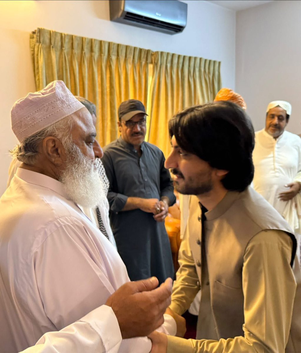 میر یوسف قلندرانی کہاں ہیں؟ یہ سوال صرف ایک خاندان کا نہیں، پورے معاشرے کا ہے۔
#ReleaseYousafQalandrani