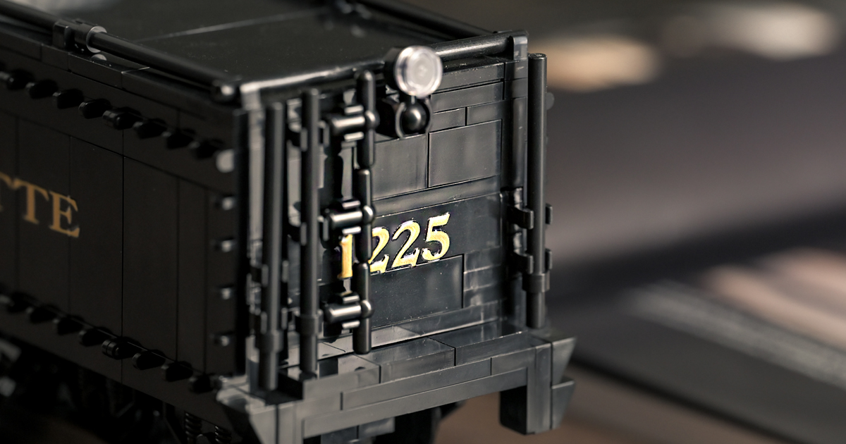 NifelizSet's tweet image. 🚂 A steam locomotive you can build, move, and proudly display.
From printed cab gauges to wheels that turn together—this model doesn't just sit, it tells a story.
Where would you show it off - home or office? 👀
 #lego #legos #nifeliz #toys #legomoc #gifts #locomotive #train