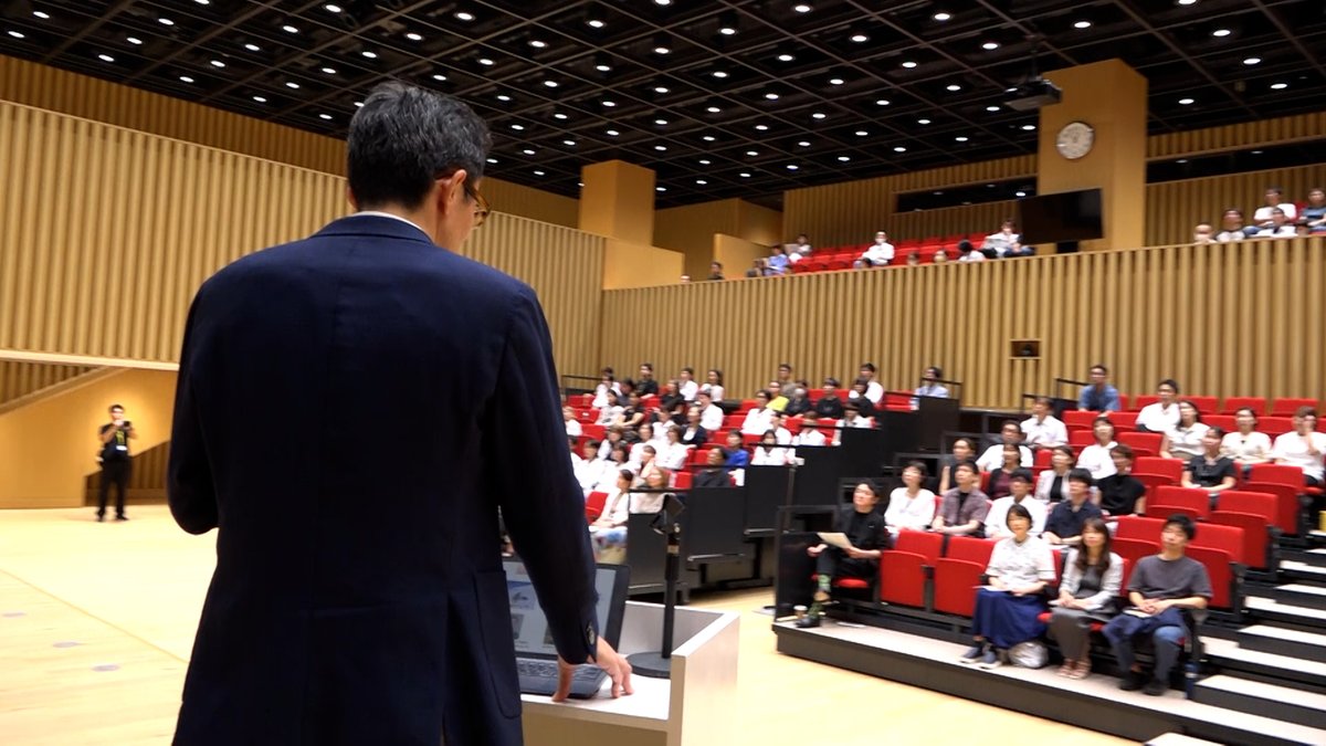 jounetsu's tweet image. こんや11時放送
MBS/TBS系 #情熱大陸
 
／
#皮膚科医／#椛島健治
＼

かゆみと一口に言っても
100以上の因子がある。

椛島はそのうちの一つである
たんぱく質に目を付け、
ピンポイントで効果のある薬を開発、
世界的な評価を得た。

番組では
この薬がアトピー性皮膚炎などの症状に…