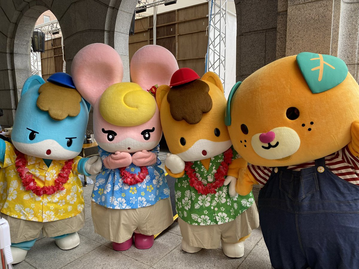 ご当地キティカン愛媛カンちゃん様 ご当地キティカン愛媛カンちゃん様 愛媛に関するご当地キティ一覧