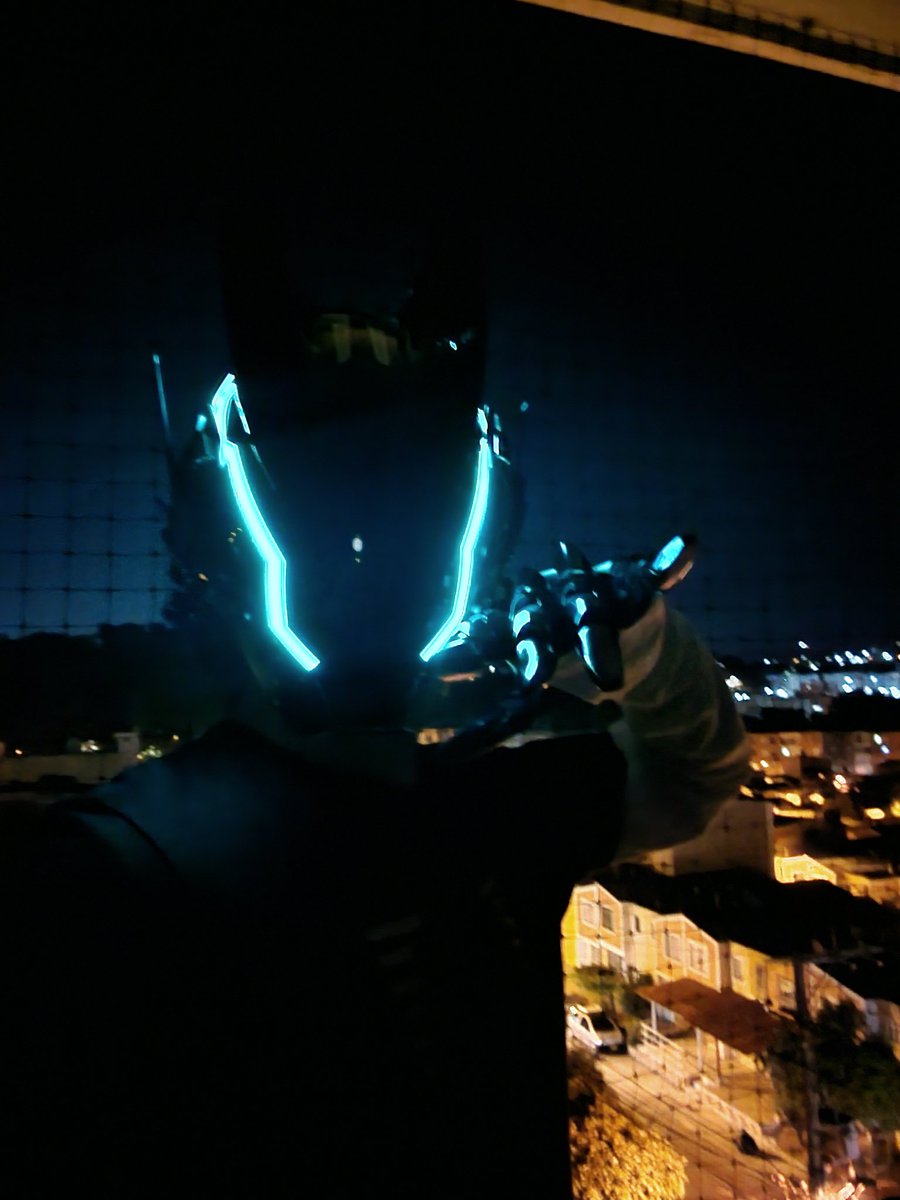 Ooga booga

#cyberpunk #robot #mask