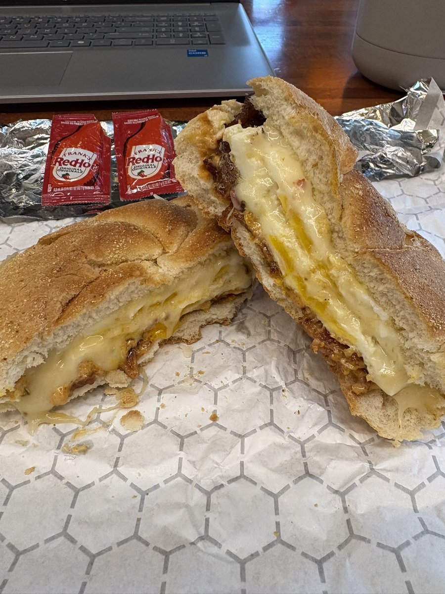 CosmoMarr's tweet image. These breakfast sandwiches are getting me through these days holy shit they are so fucking buss I nut a little in my pants when I eat one