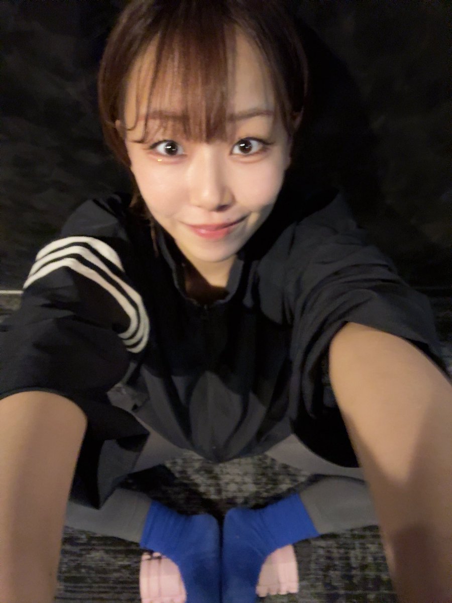 もう3日目！！！
なんだか始まっちゃうとあっという間！！

怪我なく駆け抜けますっ🔥

チェキもアクスタも
お迎えまってますね🌸
チェキは当たりつきでサイン入りあるんですよっ！！
（私は全部当たりっ🤫）

#戦乱華散