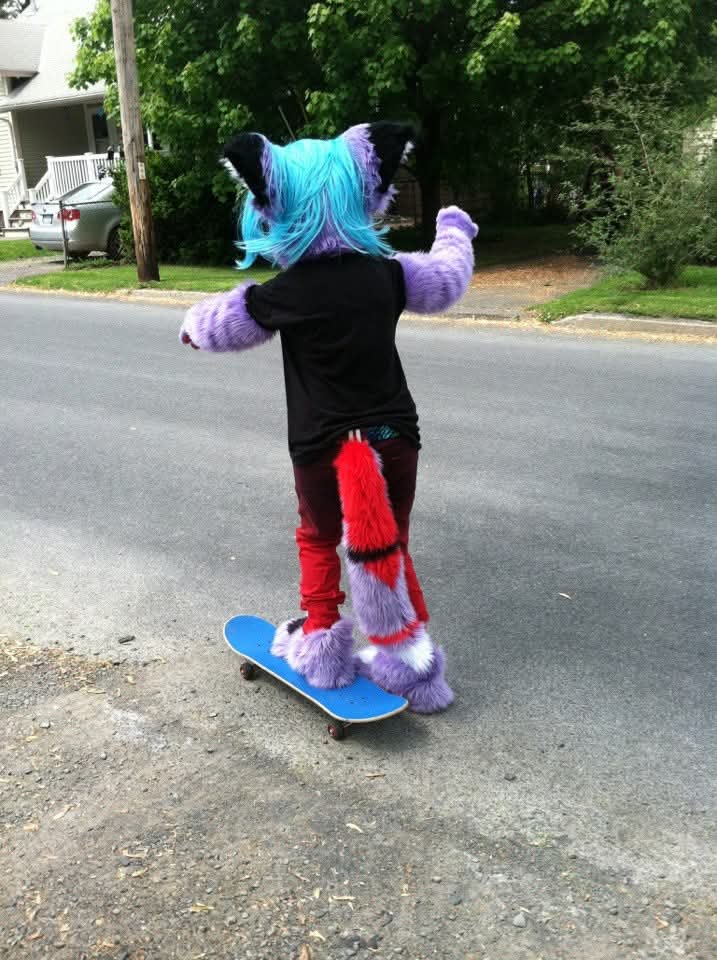 #throwbackthursday to my old suit pre-social media and pre-able to interact with fandom more. Still have it, but I want to say this is from around 2012 and it has some issues.
Posting late enough I think I'll also throw this into #fursuitfriday