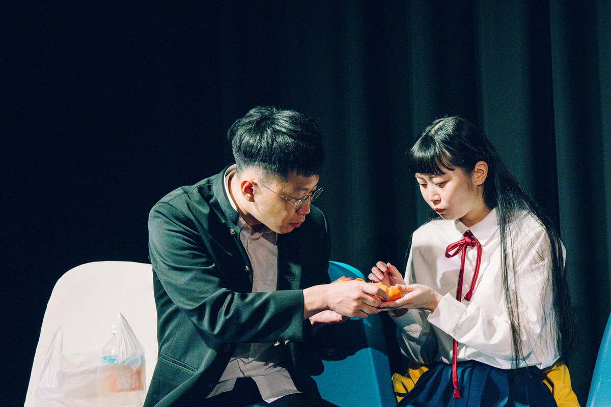 泣くことと泣けることの明るい可能性を考えた、ロロの“Podcast演劇”「まれな人」開幕（舞台写真 / コメントあり）
natalie.mu/stage/news/641…