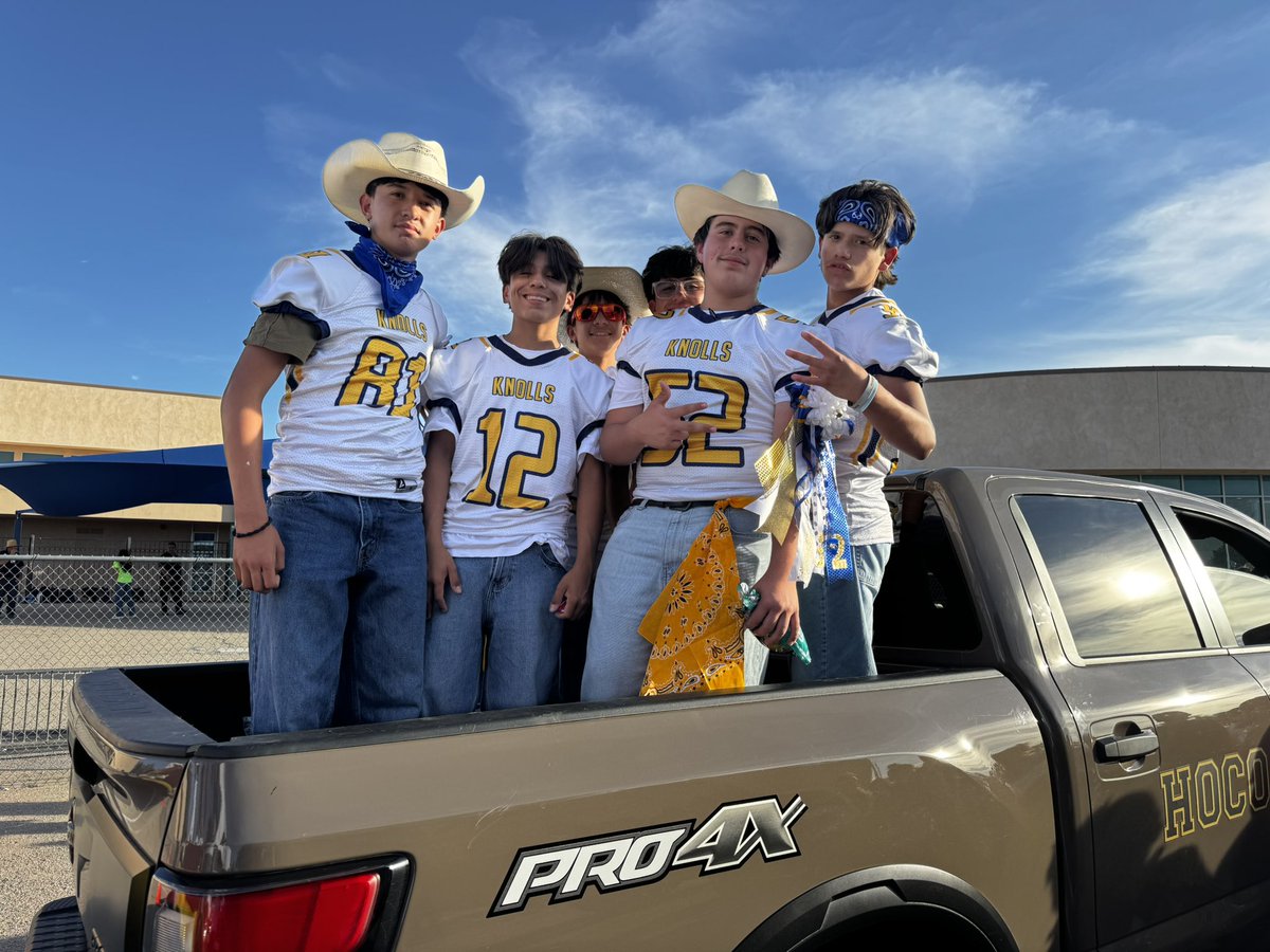 Congratulations to the Eastwood Knolls International Dragons, 2025-2026 Division II District Champions!!🏆 Thank you Dragon Families for your incredible support and generosity. This Historic season would not have been possible without you. GO DRAGONS!!!🐉🔥🏈💪🏽