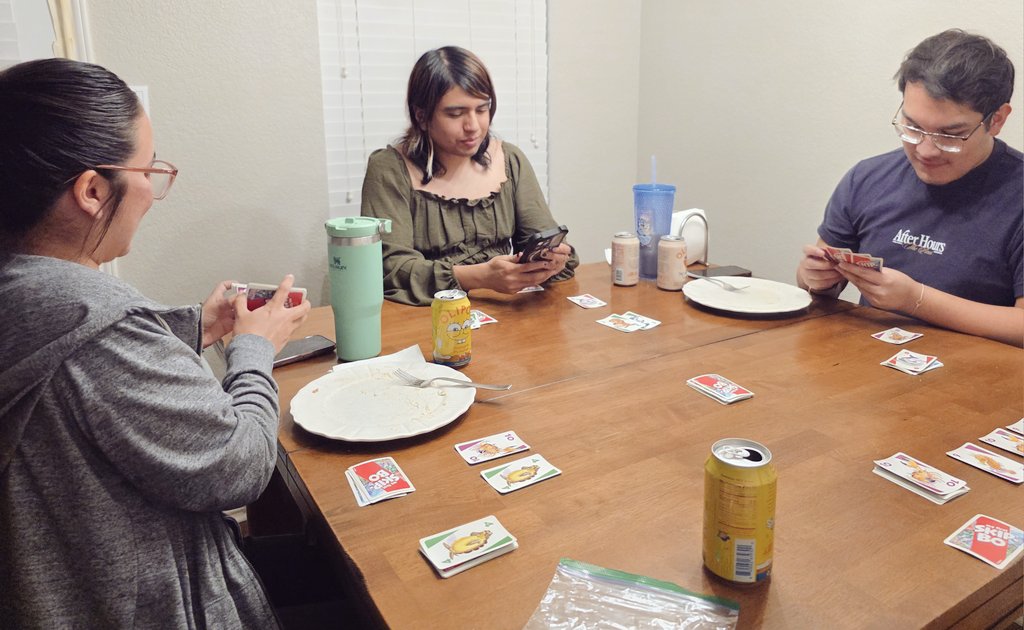 MommaToaster's tweet image. It was so nice to have some of our Smash family come over tonight. ToasT and I have missed attending tournaments lately with everything going on with my health. It was wonderful to hear their laughter and spend time with them. Love y'all so much! 💜