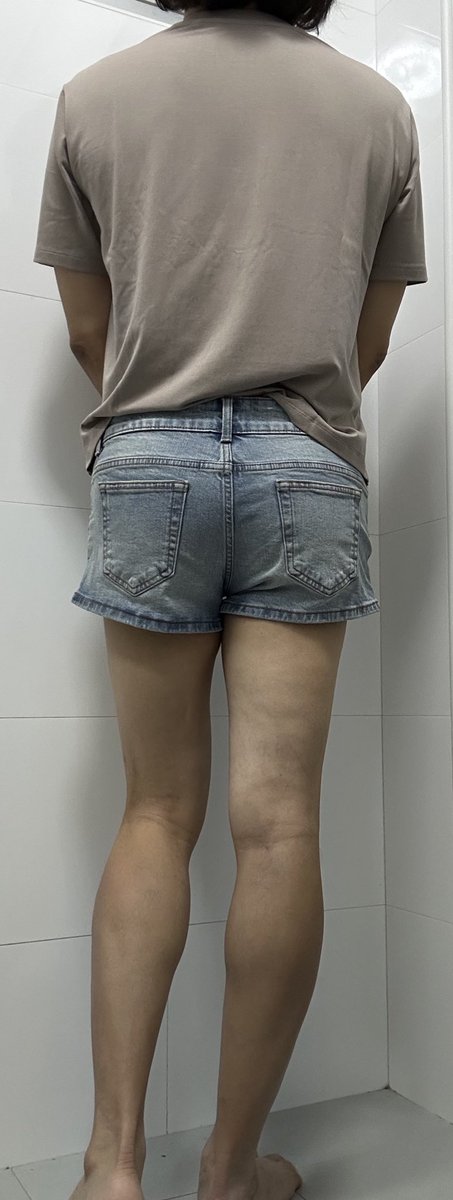 omsmlui's tweet photo. Life seems to have become easier after I’ve surrendered to my true self and given in to my girly side. https://t.co/zxUwhltn7A