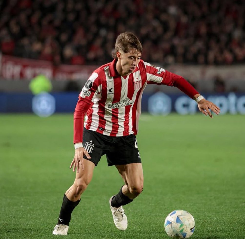 LeMatipin's tweet image. Señor partido de Román Gómez. Lo SECÓ a Lino completamente. Se la bancó hasta acalambrado. Solo tiene 20 PARTIDOS en primera. 

Honor.