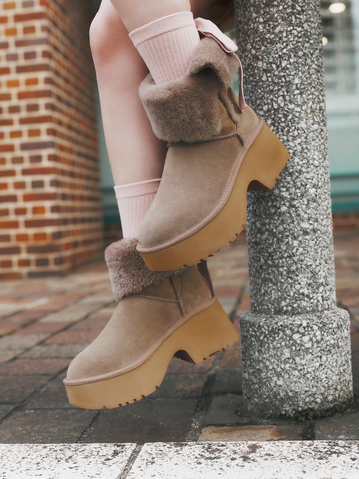 アグUGGクラシックボアサンダルBEAMS別注ビームスwtapsネイバーフッド Ray BEAMS（レイ ビームス）UGG(R) for Ray BEAMS / New Heights