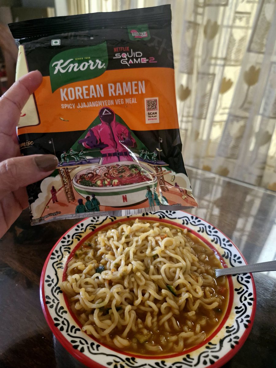 Of late, I m being addicted to Ramen !! They claim to have 9g of protein, as if I care 😅