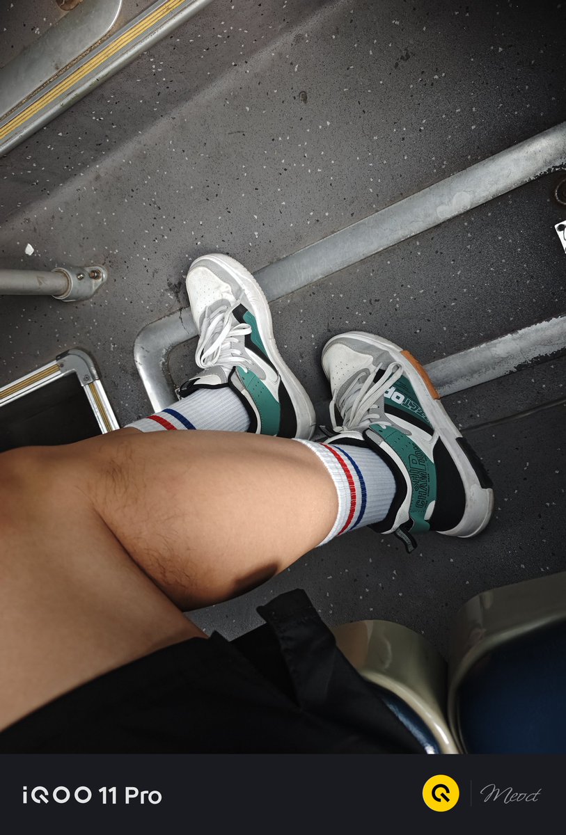 发个🧦，典同红蓝圈