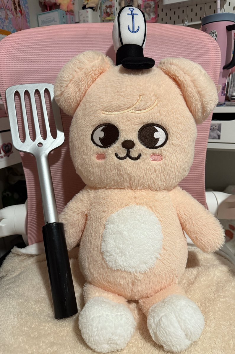 luvksminnie's tweet image. would u trust him with ur krabby patty