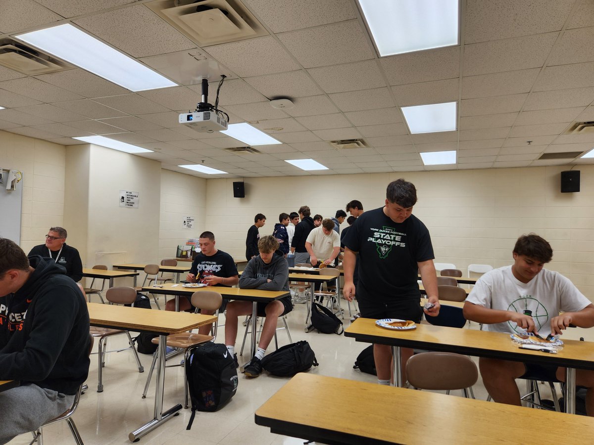 This is late getting out, but <a href="/Rennick52/">Jackson Rennick</a> was our 🥞 winner last week and now our weekly captain tomorrow night! Congrats on a big week so far, and let's keep it rolling for HOCO!