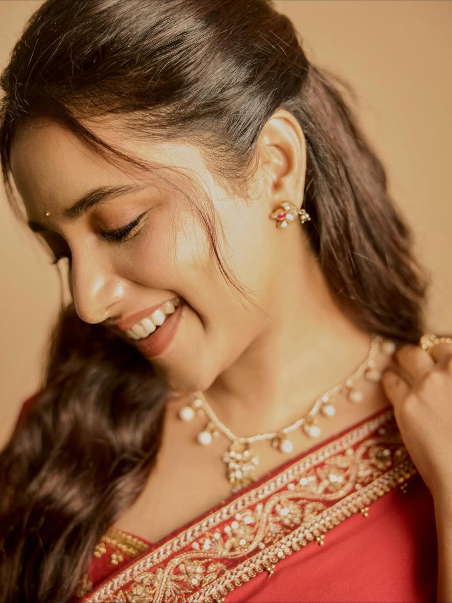 Pam Morning😍

#PriyankaMohan