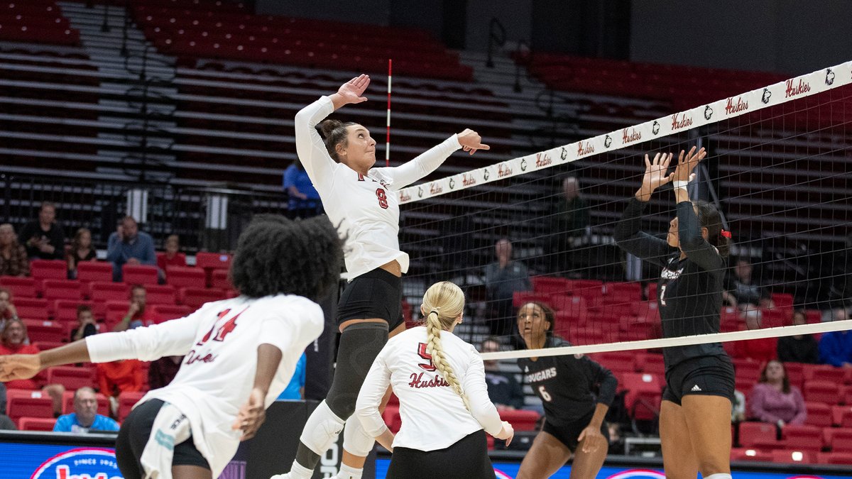 NIU Volleyball tweet media