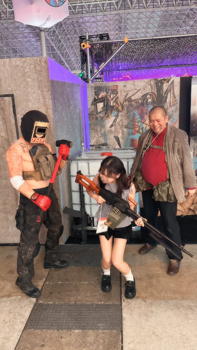 ターミナルの試遊会に招待頂いたのでお先にプレイしてきました✌🏻️´-

タルコフブース、去年よりめちゃくちゃデカくなってて嬉しかった🥹💓
タルコフ界隈のみんなにも久しぶりに会えて嬉しかった！！！
PKP重すぎて大喜びの私↓↓↓
ここからターミナルの感想なので
ネタバレかもです
.
.