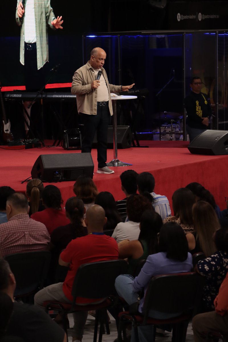 IglesiaCompaz's tweet photo. "La confianza se construye con fidelidad diaria, no con promesas vacías." #AsesinosDeLaConfianza @LopezMalumbres https://t.co/y6qEyGicfR