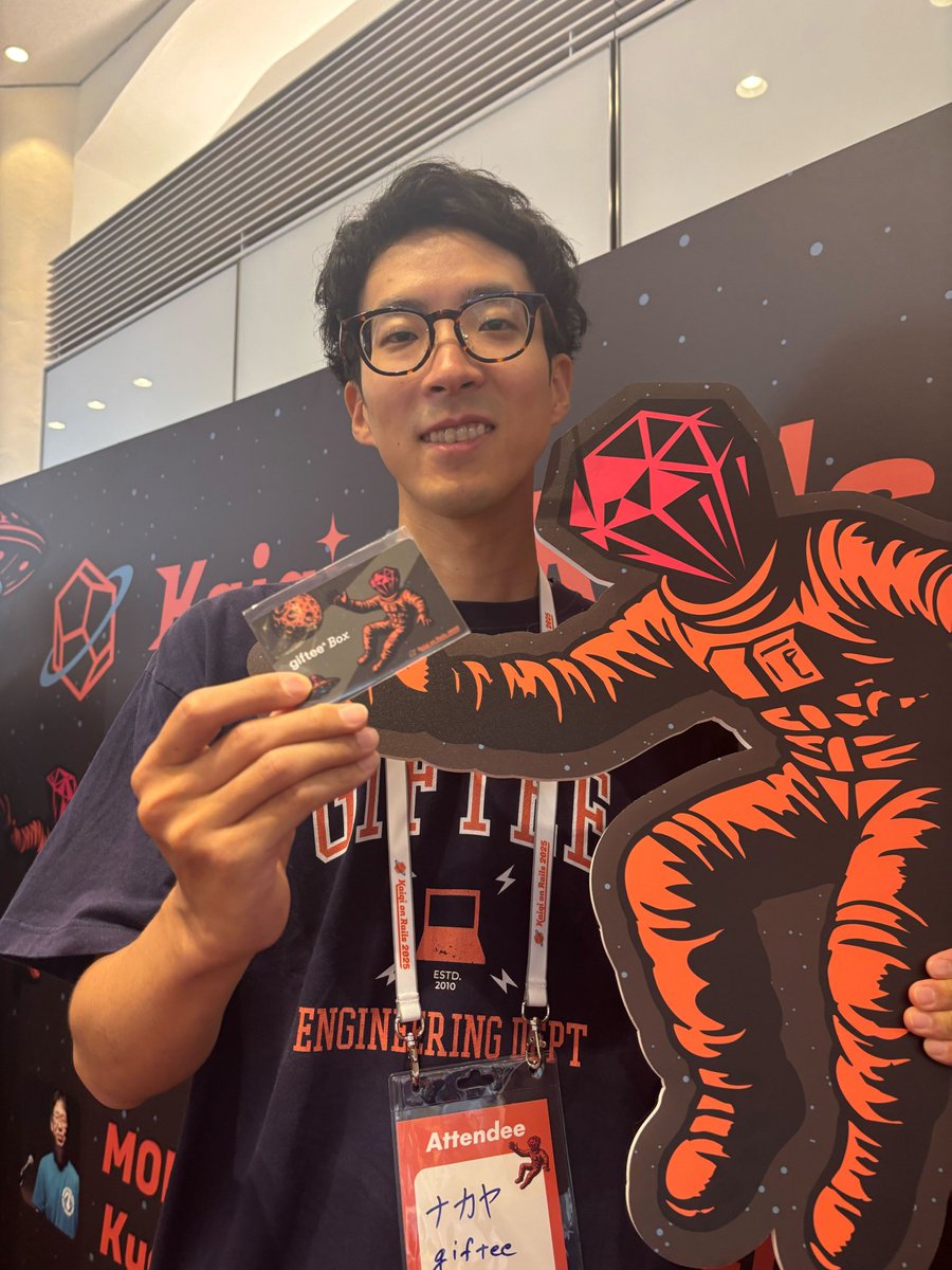 giftee_dev's tweet image. ギフティのブースではアンケートに回答いただいた方へ自社プロダクトを体験していただく企画を実施しています！今回に限り、 Kaigi on Rails 仕様にデザインしています〜！
#kaigionrails #kaigionrails_booth