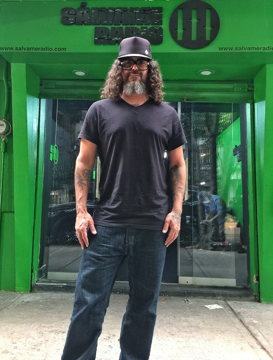 Ferdavilar's tweet image. Gracias por el esfuerzo de transmitir en vivo se les quiere harto! 
@2112ferBenitez
@El_Gasper
#CLIENTESATISFECHO con el Brant Bjork 
#ElRuidoYLaFuria