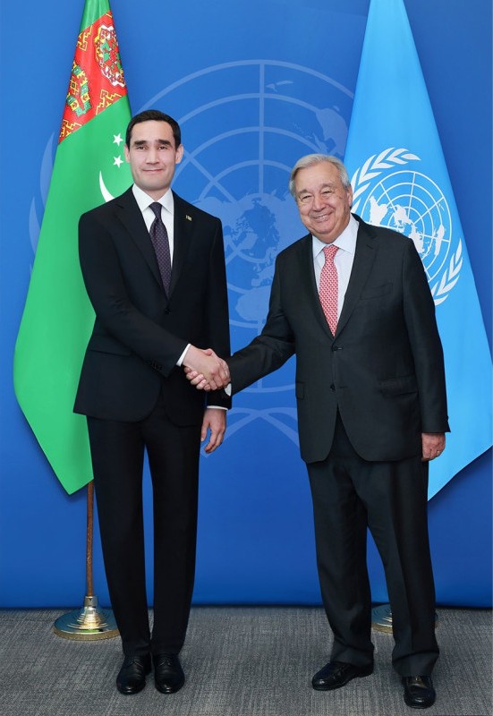 During his working visit to the U.S., President Serdar Berdimuhamedov met with UN Secretary-General António Guterres.🤝 The sides reaffirmed Turkmenistan–UN cooperation, discussed peace, security &amp; SDGs, and highlighted Ashgabat’s role in hosting LLDC3.