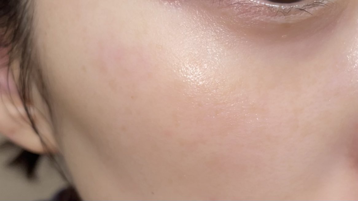 クレイ=刺激強め、脂性肌さん向けだと思ってたけどフルリニューアルしたクレージュのモイスチャライジングライン使ったら概念変わった👏特にこのバーム、メイクも毛穴汚れもするっと落とすのに洗い上がりの肌のうるおいが凄いの！！乾燥肌の私でもこれは毛穴ケアに毎日使いたい。【PR】クレージュ