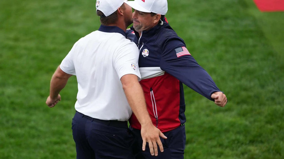 barstoolsports's tweet image. The Dream Start - Keegan Bradley Is Sending Justin Thomas/Bryson Out In The First Group, Gave Bryson Approval To Try And Drive The Green On 1 barstoolsports.com/blog/3553535/t…