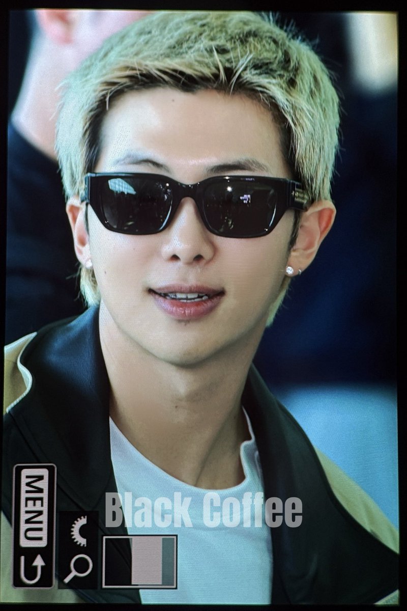 250926 인천 출국

오늘 남준이 짱 멋있다아아💕

#방탄소년단RM #남준 #알엠