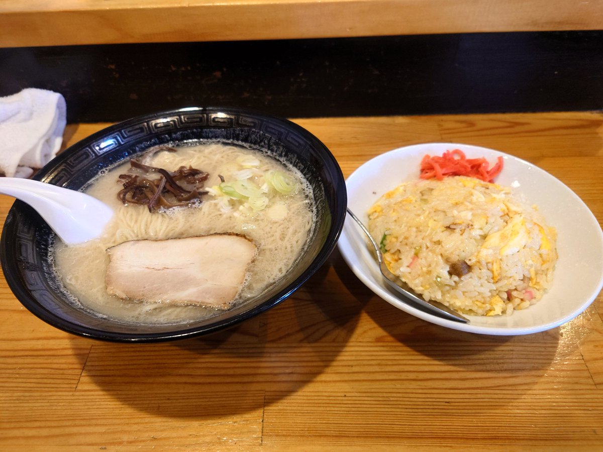 KAZUYA00360364's tweet image. 何時ものあそこです🤭

#ラーメン
#山梨ラーメン