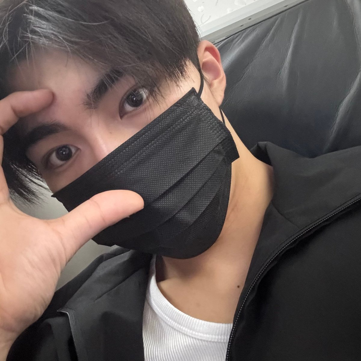 250926 🧸📷💬 [12:54pm kst]

- to portugal let's goo
- i'll sleep tight (*cutely)
- i love you ~💙
