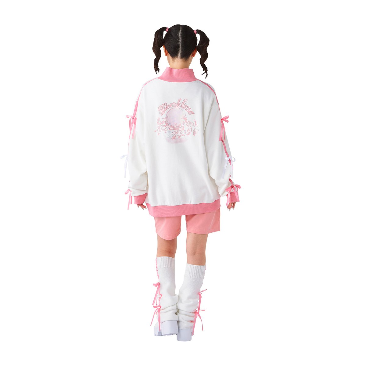 project_eevee's tweet image. #ポケモン の技をテーマにした秋冬アパレルが登場!
#ニンフィア のファッションでトータルコーデもできちゃう🎀
#ポケモンセンターオンライン では取り扱い中、
#ポケモンセンター では9/27(土)販売予定だよ🛍️
pokemoncenter-online.com/search/?srule=… #Sylveon
