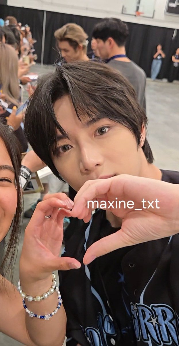 maxine_txt's tweet photo. THEYRE REALLLL
#TXT_TOUR_ACTTOMORROW
#TXT_IN_ATLANTA #TXTinATLANTA #txtsendoff https://t.co/l0JPMJ2kSv