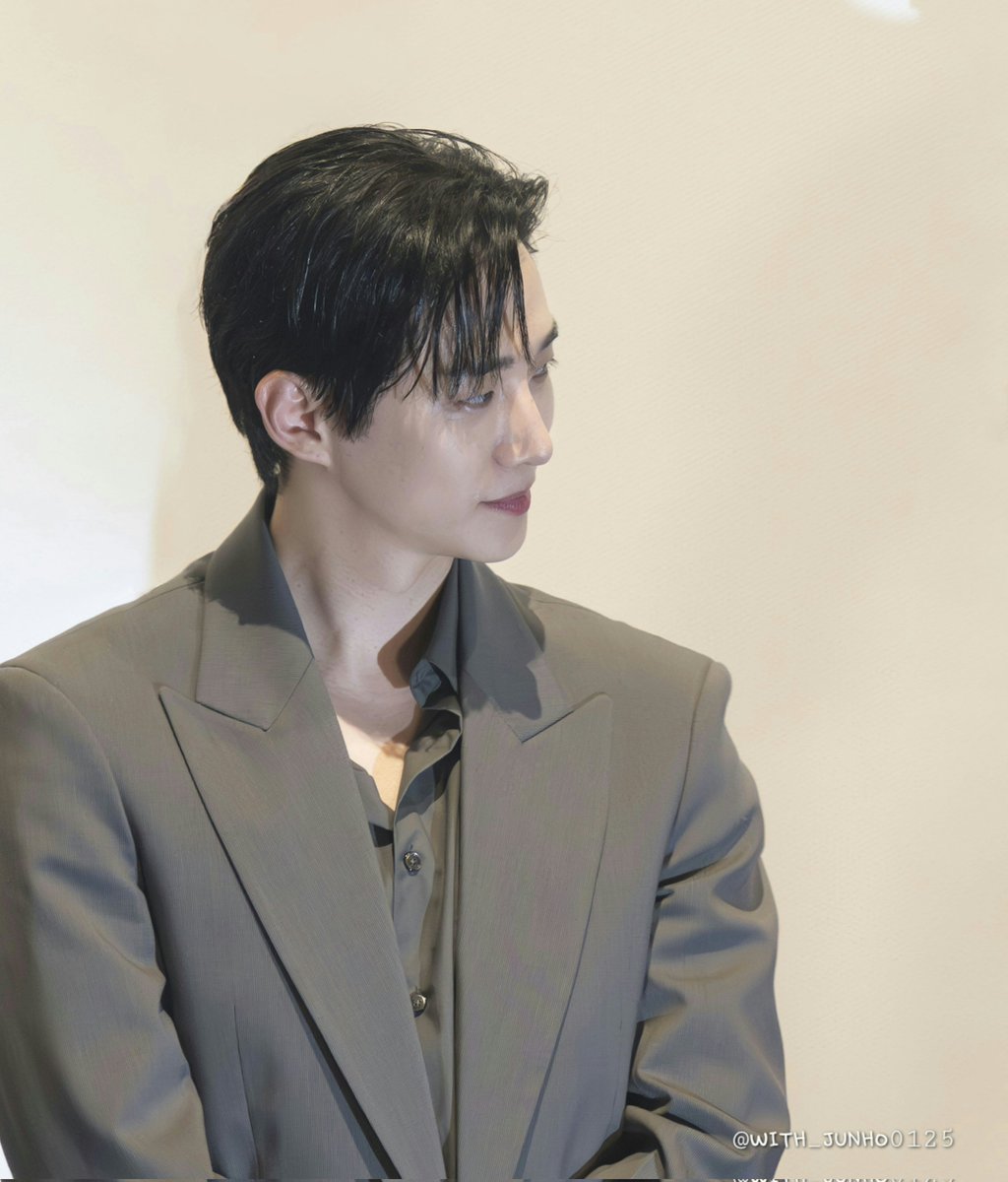 잊시💛
250915 태풍상사환영회 무대인사(12관)

#이준호 #LEEJUNHO 
#O3collective