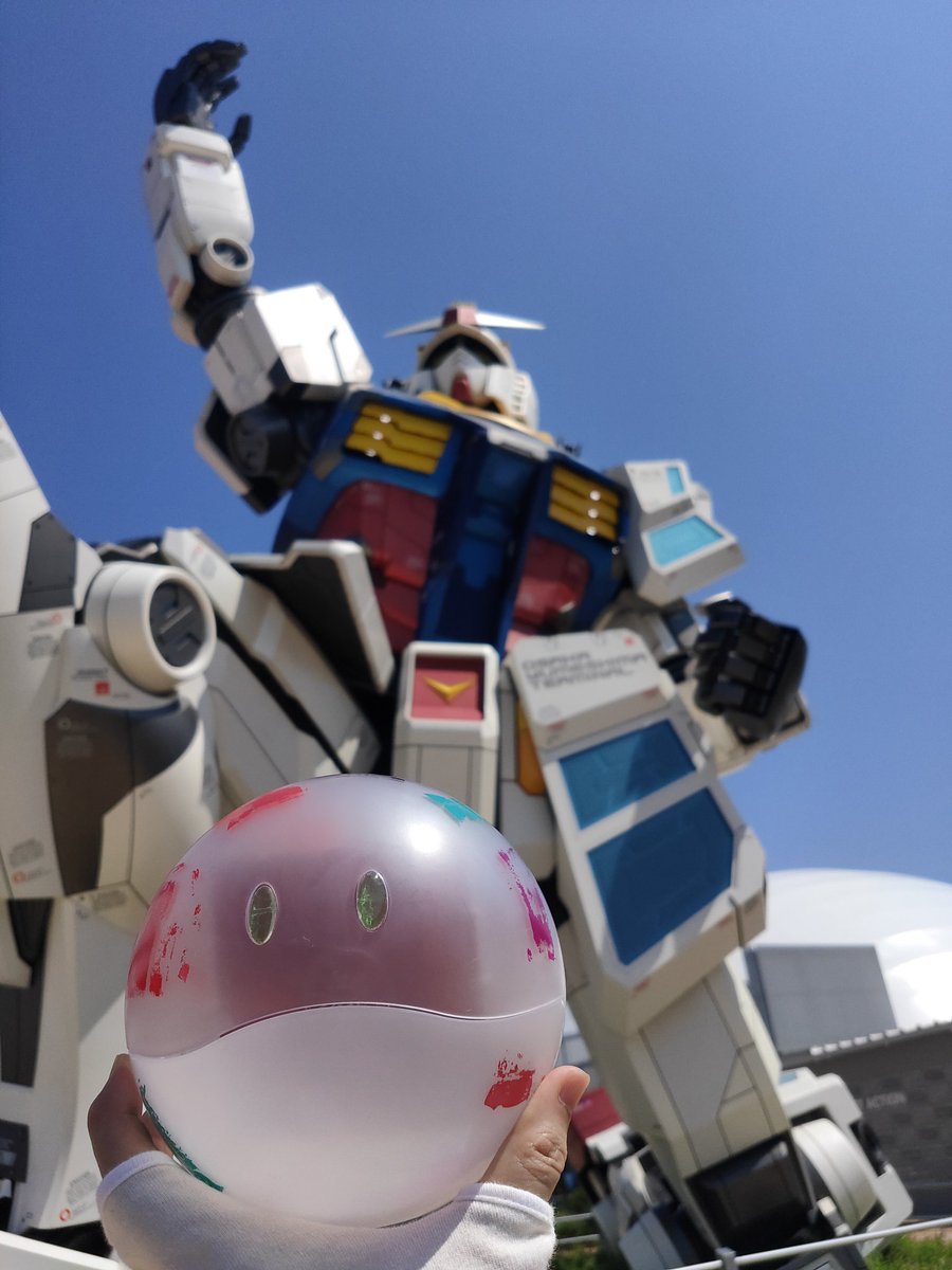 campaigncamp123's tweet photo. 少々前ですが #大阪・関西万博 に行ってきました
念願の米津ハロと #ガンダムパビリオン RX-78との2ショット🙌
夏場は他にも推し活ができ楽しい思い出まとめて✨️
#GUNDAMCARDGAMENEXTFUTUREPAVILION #EXPO2025 #ミャクミャク #ガンダム館 #ハロ #GQuuuuuuX #ジークアクス https://t.co/FuzQe6ZOto
