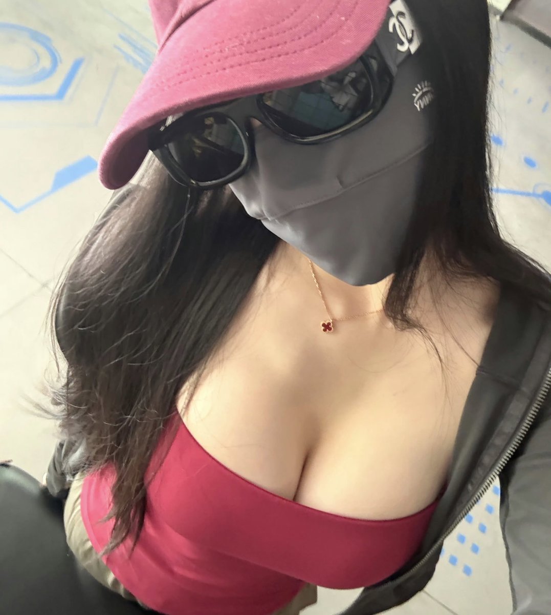 我回来了，这样你们还看得出来我是反差婊吗