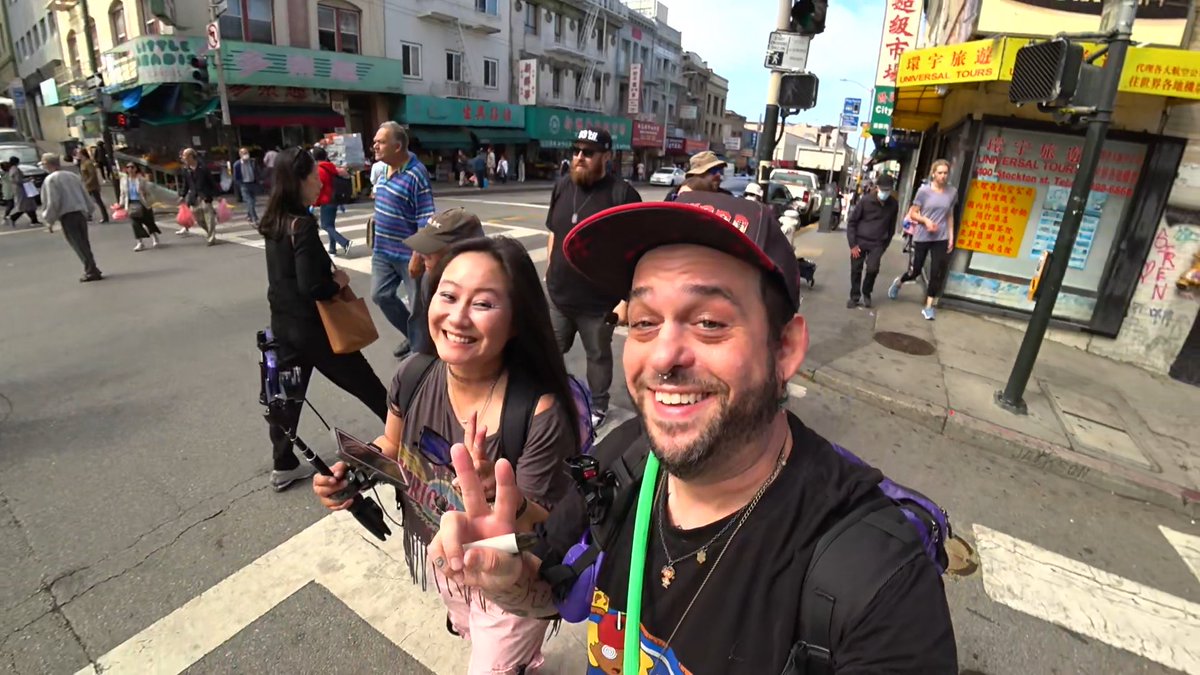 doodybeardLIVE's tweet image. AMAZING PICTURES of our IRL adventures in San fransisco and @twitch HQ today w/  @MerdreaStar @ItsRelay

Pics taken by chat and @streamerdotbot 

FUZZY PICKLES ✌️