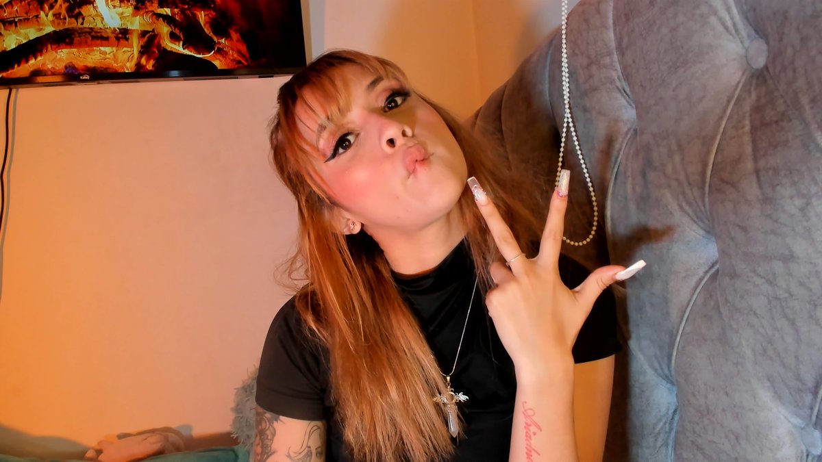 Sabriinabmc's tweet photo. I'm feeling frisky today 😍 Join my show @Stripchat 👉 https://t.co/hpROvu63cj #stripchat #stripchatlive https://t.co/BNWENSLT5X